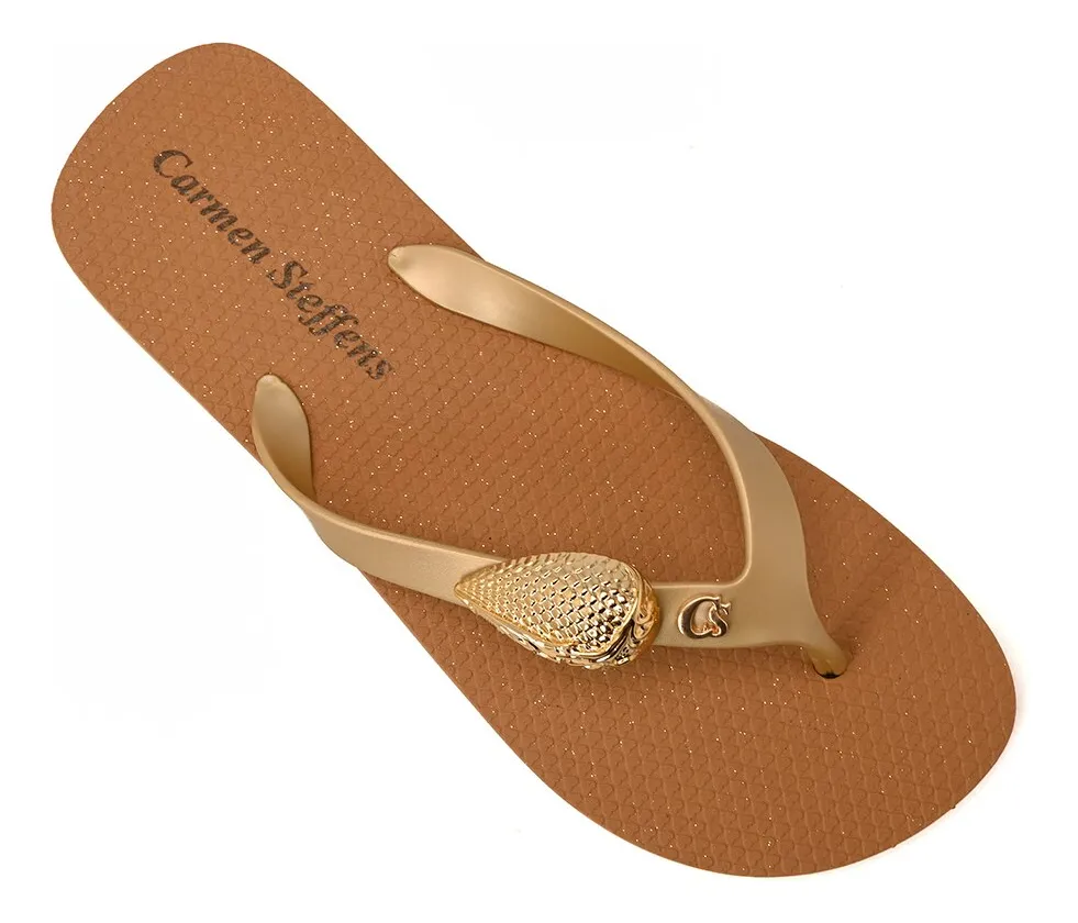 Chinelo Dourado Com Metal Carmen Steffens